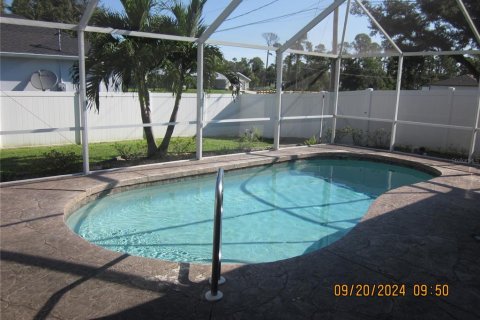 House in North Port, Florida 3 bedrooms, 191.66 sq.m. № 1373504 - photo 13