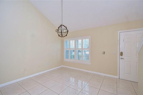 Townhouse in Palm Harbor, Florida 3 bedrooms, 144.83 sq.m. № 1373563 - photo 21