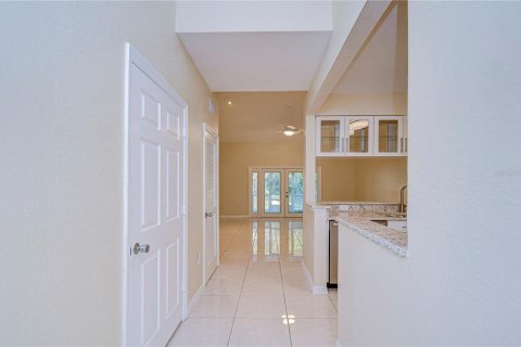 Townhouse in Palm Harbor, Florida 3 bedrooms, 144.83 sq.m. № 1373563 - photo 26