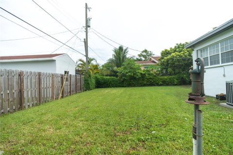 Casa en venta en Miami, Florida, 2 dormitorios, 123.93 m2 № 1386027 - foto 11