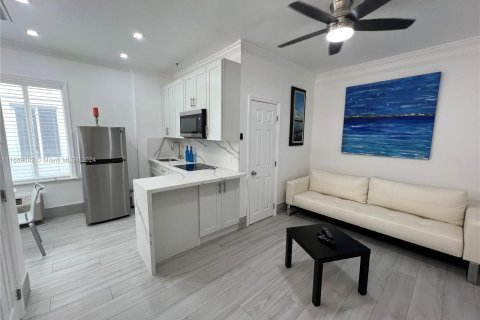 Condo in Miami Beach, Florida, 1 bedroom  № 1385981 - photo 21