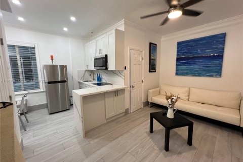 Condo in Miami Beach, Florida, 1 bedroom  № 1385981 - photo 30