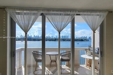 Condo in Miami Beach, Florida, 1 bedroom  № 1385932 - photo 5