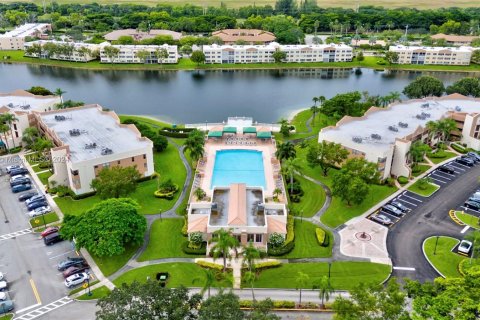 Copropriété à vendre à Tamarac, Floride: 2 chambres, 106.09 m2 № 1396823 - photo 24