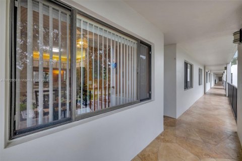 Copropriété à vendre à Tamarac, Floride: 2 chambres, 106.09 m2 № 1396823 - photo 19