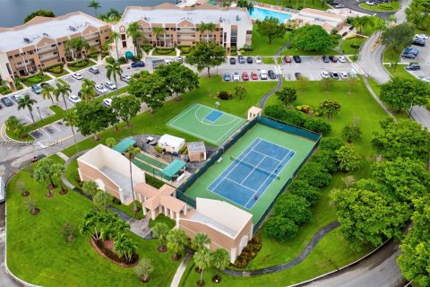 Condominio en venta en Tamarac, Florida, 2 dormitorios, 106.09 m2 № 1396823 - foto 25