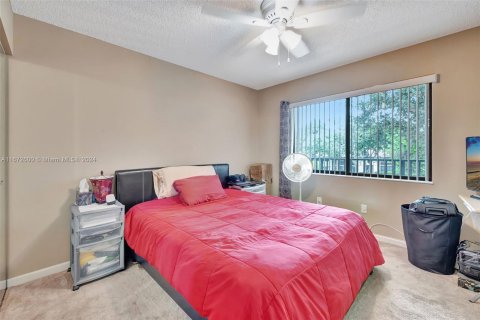 Copropriété à vendre à Tamarac, Floride: 2 chambres, 106.09 m2 № 1396823 - photo 15