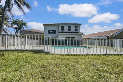 House in Pembroke Pines, Florida 5 bedrooms, 229.93 sq.m. № 1059992 - photo 19