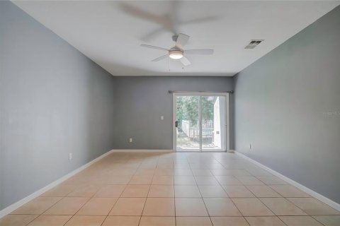 Touwnhouse à vendre à Tampa, Floride: 2 chambres, 121.24 m2 № 1334400 - photo 2