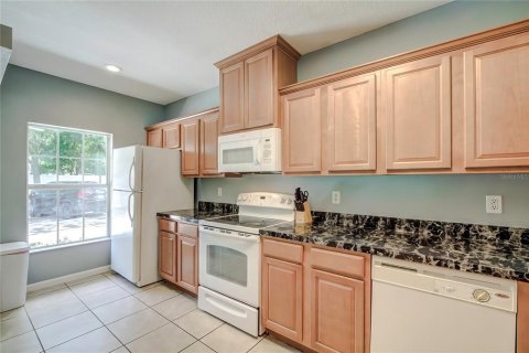 Townhouse in Tampa, Florida 2 bedrooms, 121.24 sq.m. № 1334400 - photo 11