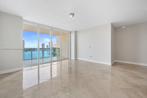 Condominio en venta en Aventura, Florida, 3 dormitorios, 173.36 m2 № 1345004 - foto 12