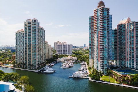 Condominio en venta en Aventura, Florida, 3 dormitorios, 173.36 m2 № 1345004 - foto 1