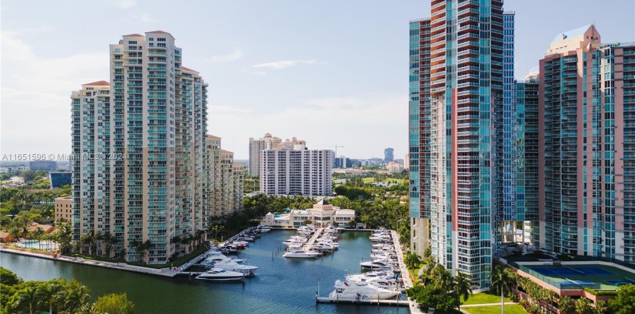 Condominio en Aventura, Florida, 3 dormitorios  № 1345004