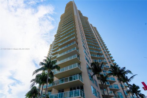 Condominio en venta en Aventura, Florida, 3 dormitorios, 173.36 m2 № 1345004 - foto 4