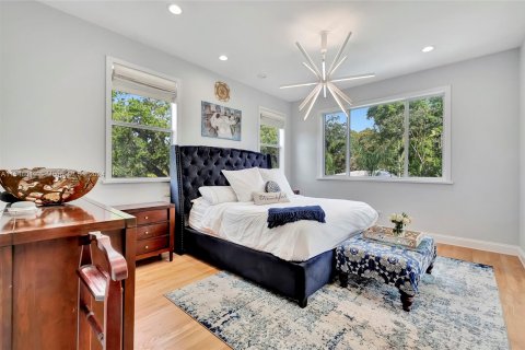 Casa en venta en Miami Shores, Florida, 4 dormitorios, 300.72 m2 № 1070040 - foto 16