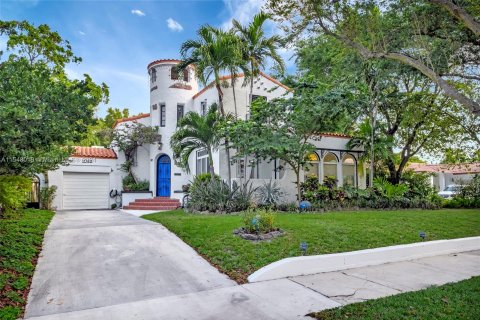 Casa en venta en Miami Shores, Florida, 4 dormitorios, 300.72 m2 № 1070040 - foto 18