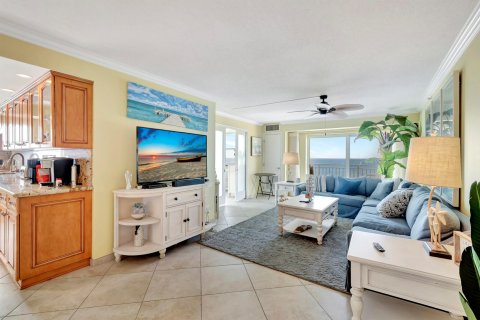 Condo in Highland Beach, Florida, 2 bedrooms  № 1061077 - photo 30