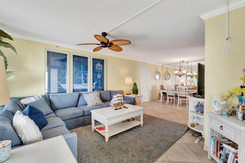 Condo in Highland Beach, Florida, 2 bedrooms  № 1061077 - photo 29