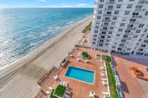 Copropriété à vendre à Highland Beach, Floride: 2 chambres, 102.19 m2 № 1061077 - photo 9