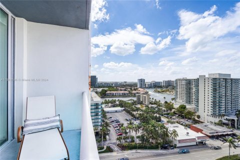 Copropriété à vendre à Hollywood, Floride: 1 chambre, 84.08 m2 № 1099238 - photo 9