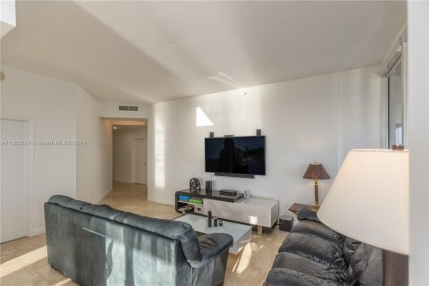 Copropriété à vendre à Miami Beach, Floride: 2 chambres, 128.21 m2 № 1099234 - photo 10