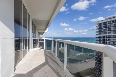 Copropriété à vendre à Miami Beach, Floride: 2 chambres, 128.21 m2 № 1099234 - photo 17