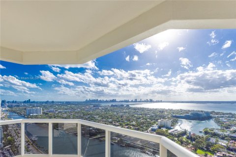 Copropriété à vendre à Miami Beach, Floride: 2 chambres, 128.21 m2 № 1099234 - photo 19