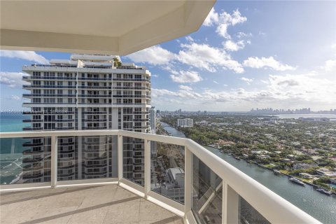 Condo in Miami Beach, Florida, 2 bedrooms  № 1099234 - photo 23