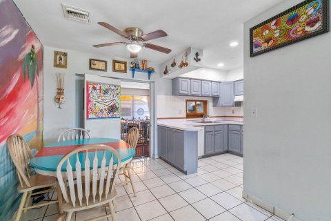 Casa en venta en Deerfield Beach, Florida, 3 dormitorios, 142.14 m2 № 1050192 - foto 28