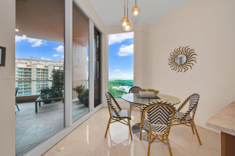 Condominio en venta en Coral Gables, Florida, 3 dormitorios, 288 m2 № 1059599 - foto 16