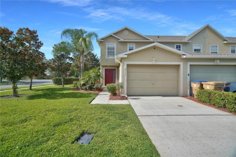 Touwnhouse à vendre à Kissimmee, Floride: 3 chambres, 124.86 m2 № 1296596 - photo 2