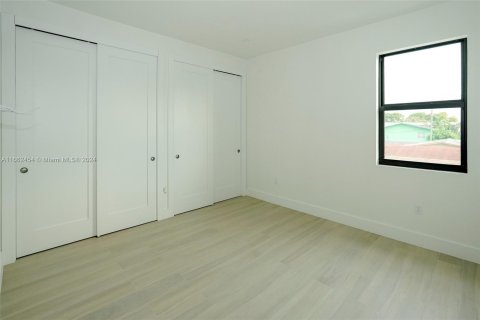 Adosado en venta en Miami, Florida, 3 dormitorios, 184.78 m2 № 1370623 - foto 10