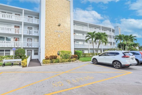 Condominio en venta en Deerfield Beach, Florida, 2 dormitorios, 79.9 m2 № 1325895 - foto 24