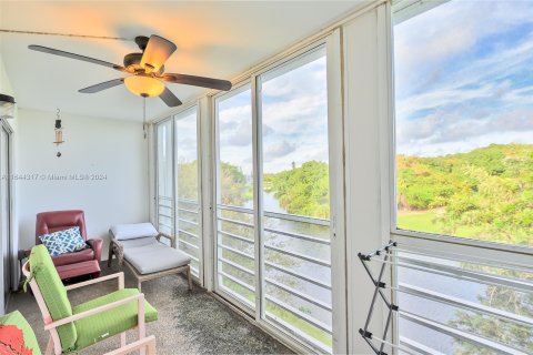 Copropriété à vendre à Deerfield Beach, Floride: 2 chambres, 79.9 m2 № 1325895 - photo 9