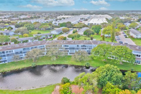 Copropriété à vendre à Deerfield Beach, Floride: 2 chambres, 79.9 m2 № 1325895 - photo 30