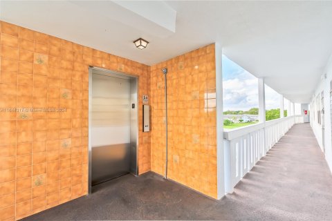 Copropriété à vendre à Deerfield Beach, Floride: 2 chambres, 79.9 m2 № 1325895 - photo 22