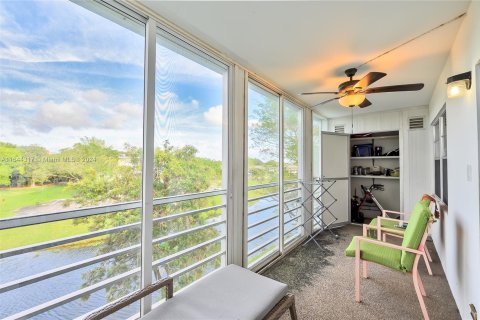 Copropriété à vendre à Deerfield Beach, Floride: 2 chambres, 79.9 m2 № 1325895 - photo 8