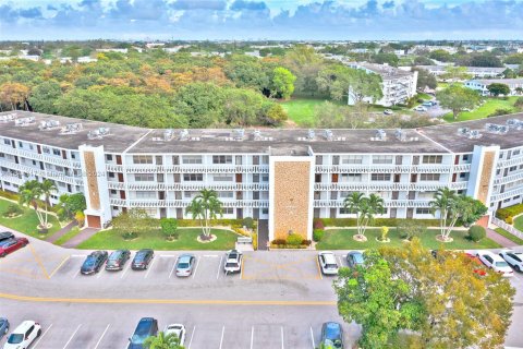 Condo in Deerfield Beach, Florida, 2 bedrooms  № 1325895 - photo 28