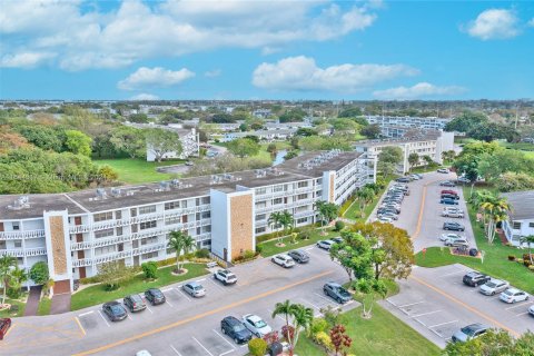 Condo in Deerfield Beach, Florida, 2 bedrooms  № 1325895 - photo 27