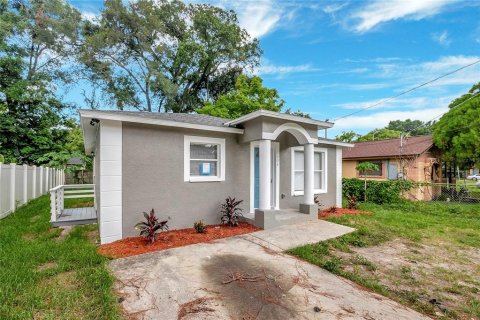 Casa en venta en Tampa, Florida, 3 dormitorios, 111.48 m2 № 1334714 - foto 3