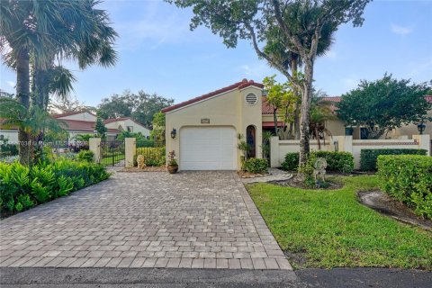 House in Deerfield Beach, Florida 3 bedrooms, 167.97 sq.m. № 1357303 - photo 15