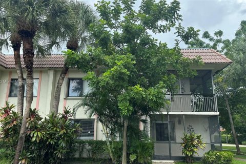 Condominio en alquiler en Weston, Florida, 3 dormitorios, 114.36 m2 № 1357302 - foto 2