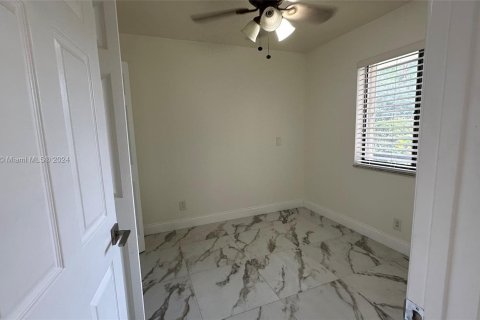 Condo in Weston, Florida, 3 bedrooms  № 1357302 - photo 4