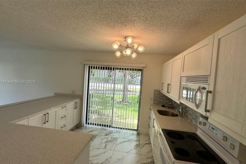 Condominio en alquiler en Weston, Florida, 3 dormitorios, 114.36 m2 № 1357302 - foto 12