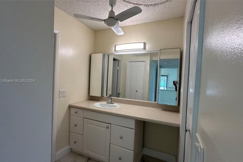 Condo in Weston, Florida, 3 bedrooms  № 1357302 - photo 17