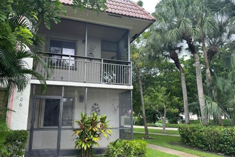 Condo in Weston, Florida, 3 bedrooms  № 1357302 - photo 1