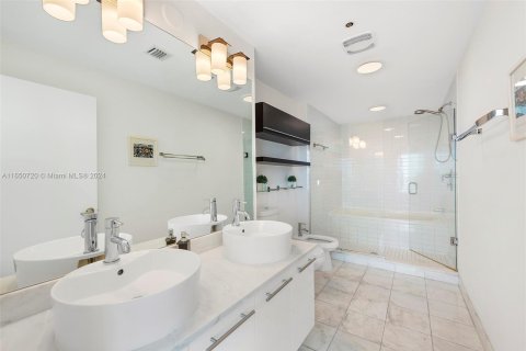 Copropriété à louer à Miami, Floride: 1 chambre, 78.5 m2 № 1356762 - photo 18