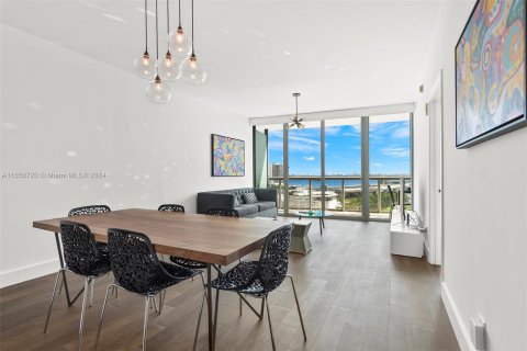 Condo in Miami, Florida, 1 bedroom  № 1356762 - photo 3