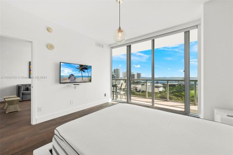 Condo in Miami, Florida, 1 bedroom  № 1356762 - photo 16