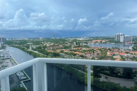 Copropriété à louer à Aventura, Floride: 2 chambres, 105.72 m2 № 1357301 - photo 1